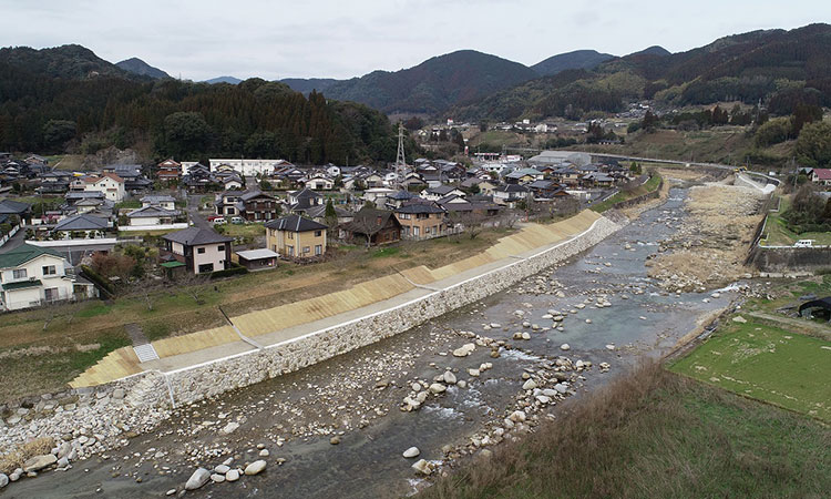 30年災 第3000050-001号 嘉瀬川河川等災害復旧工事(護岸工)
